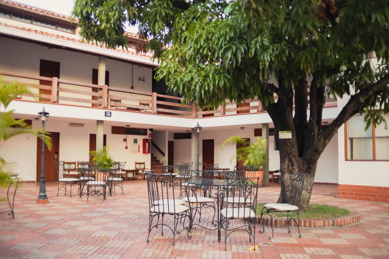 Hotel Faranda Bolivar Cucuta, A Member Of Radisson Individuals Bagian luar foto