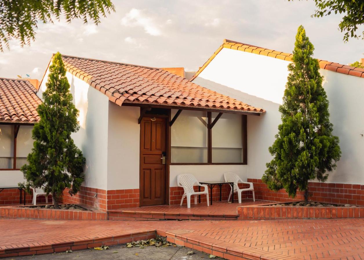 Hotel Faranda Bolivar Cucuta, A Member Of Radisson Individuals Bagian luar foto