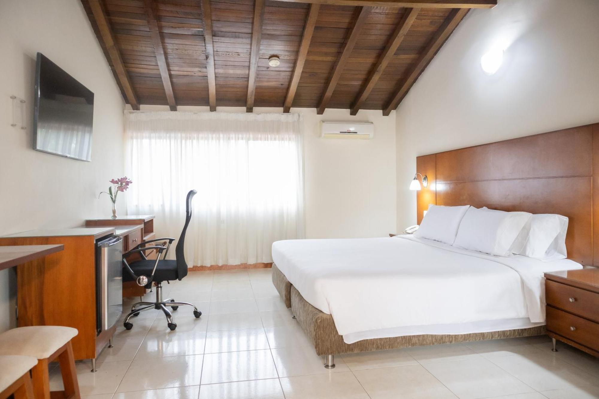 Hotel Faranda Bolivar Cucuta, A Member Of Radisson Individuals Bagian luar foto