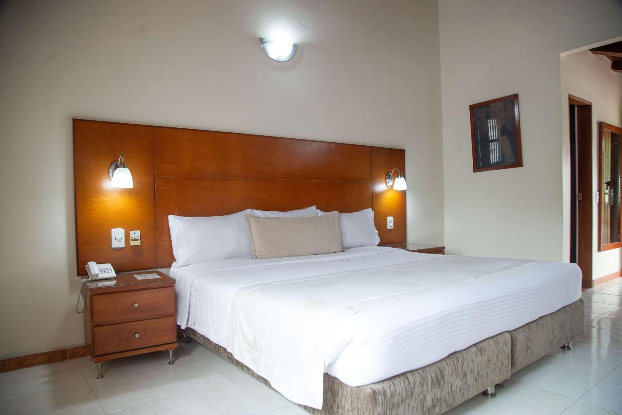 Hotel Faranda Bolivar Cucuta, A Member Of Radisson Individuals Bagian luar foto